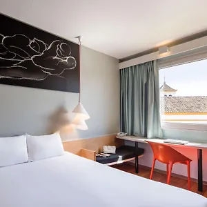 Ibis Séville