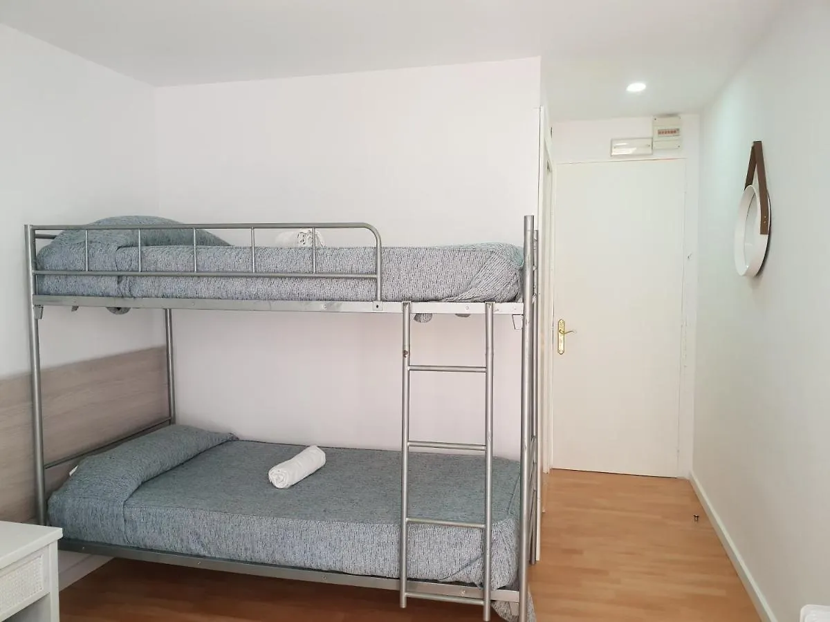 Hostal Montsant Salou Guest house