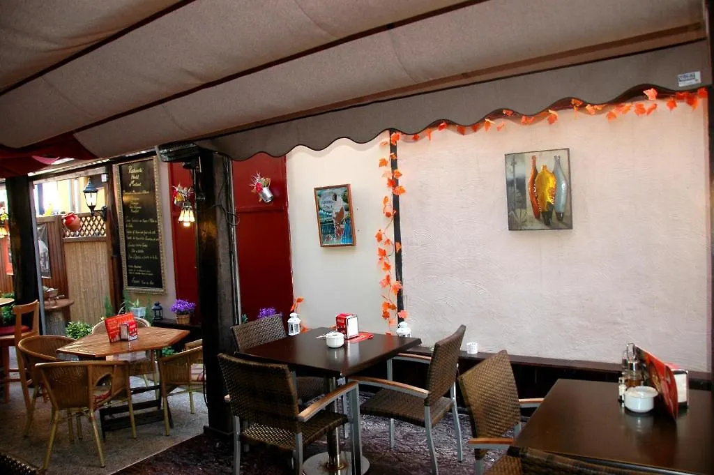 Guest house Hostal Montsant Salou