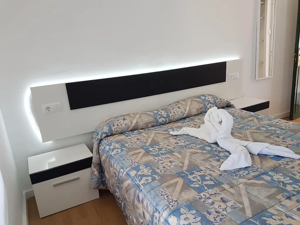 Hostal Montsant Salou 2*,