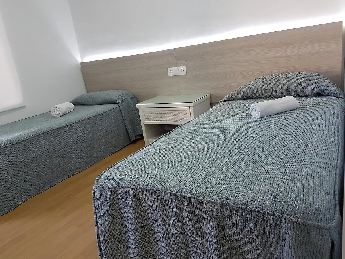 Hostal Montsant Salou 2*,