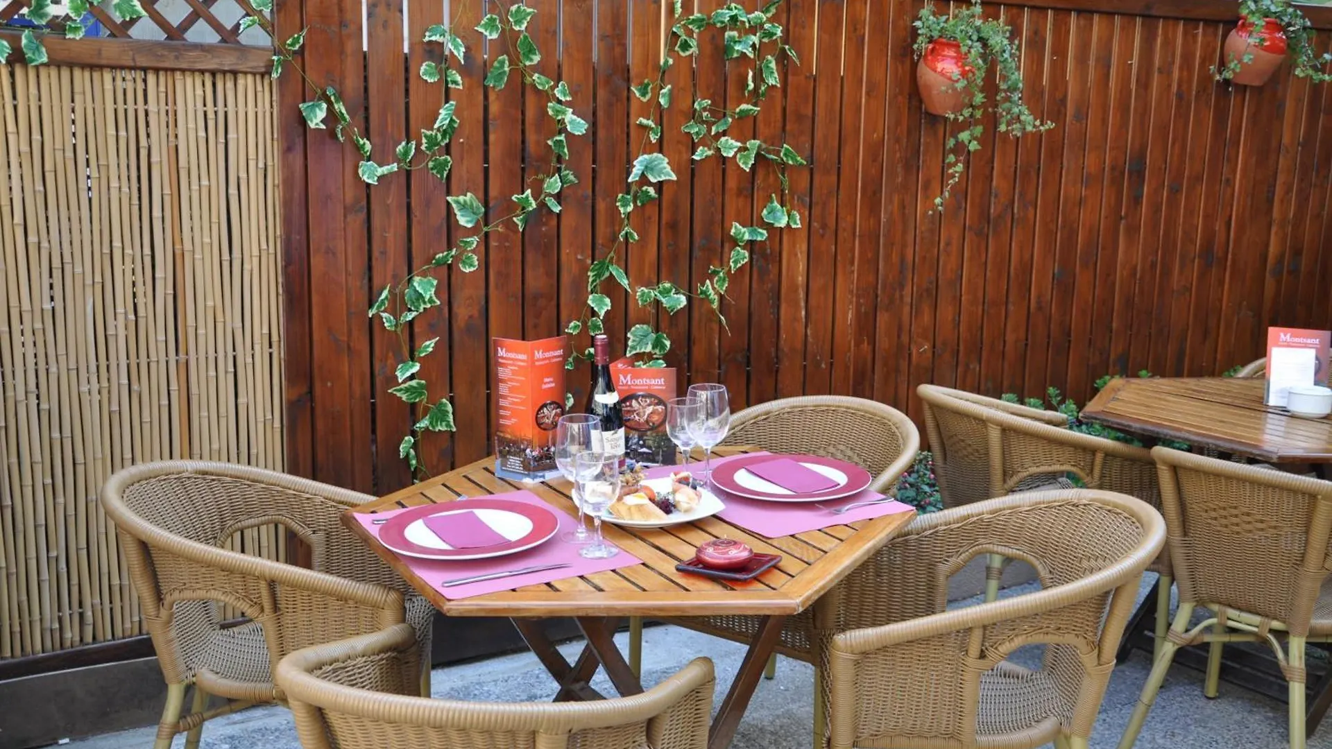Guest house Hostal Montsant Salou