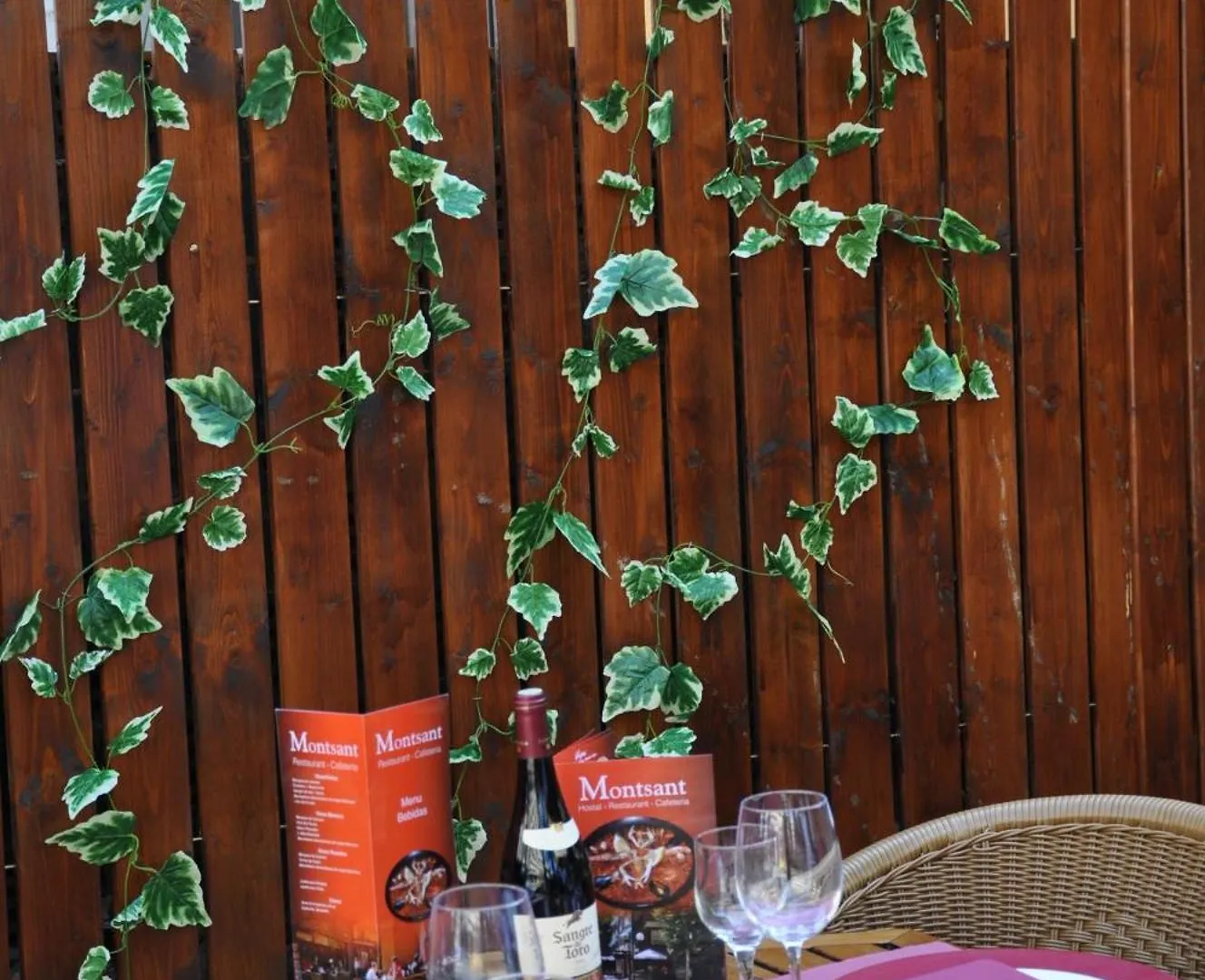 Hostal Montsant Salou Guest house